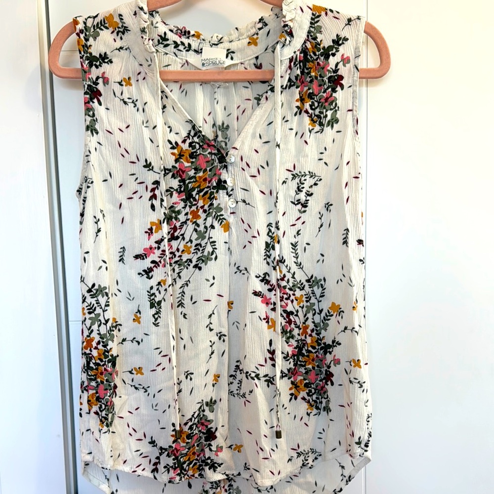 NWOT Market &Spruce Tank